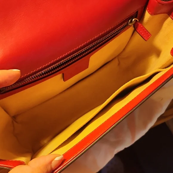 Gucci Cream, Red & Navy Leather Shoulder Bag with Jeweled Bee - Picture 4 of 7